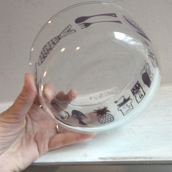 Vintage Mod Kitchen Pyrex glassware bowl - Picture 4 of 7